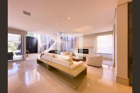 Casa de Condomínio à venda com 4 quartos, 608m² em Centro Comercial Jubran, Barueri