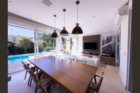 Casa de Condomínio à venda com 4 quartos, 608m² em Centro Comercial Jubran, Barueri