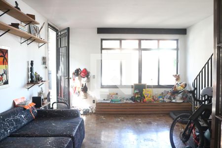 Sala de casa à venda com 2 quartos, 250m² em Vila Ipojuca, São Paulo