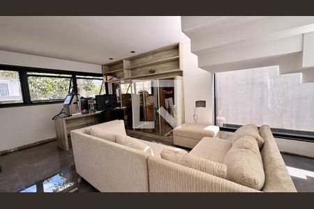 Casa à venda com 4 quartos, 344m² em Morada das Nuvens, Barueri