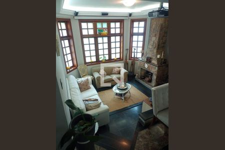 Casa à venda com 4 quartos, 275m² em Aldeia da Serra, Barueri