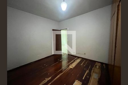 Casa à venda com 3 quartos, 223m² em Vila Guedes, São Paulo