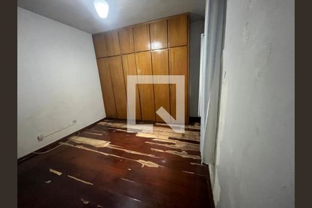 Casa à venda com 3 quartos, 223m² em Vila Guedes, São Paulo