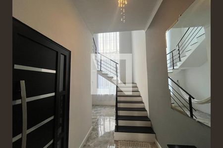 Casa à venda com 3 quartos, 290m² em Suru, Barueri