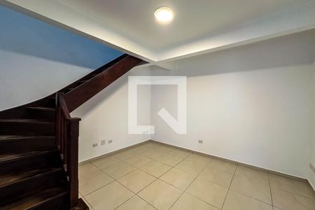 Sala de casa para alugar com 2 quartos, 120m² em Quarta Parada, São Paulo