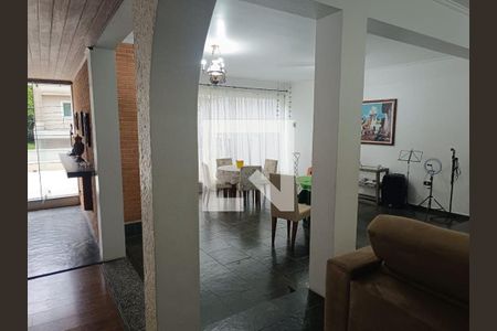 Casa à venda com 5 quartos, 500m² em Vila Albertina, São Paulo