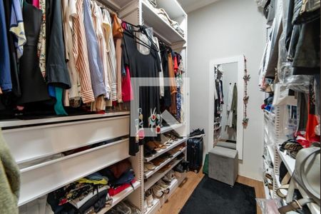 Casa à venda com 3 quartos, 225m² em Água Rasa, São Paulo