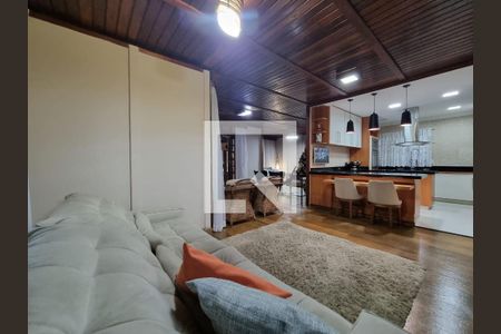 Casa à venda com 3 quartos, 212m² em Vila Albertina, São Paulo