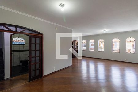 Sala de casa para alugar com 7 quartos, 392m² em Jardim Nossa Senhora do Carmo, São Paulo
