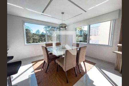 Casa de Condomínio à venda com 4 quartos, 340m² em Suru, Barueri