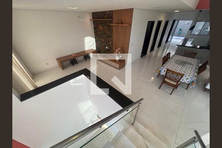 Casa à venda com 3 quartos, 252m² em Suru, Barueri