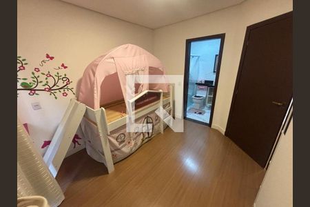 Casa à venda com 3 quartos, 252m² em Suru, Barueri