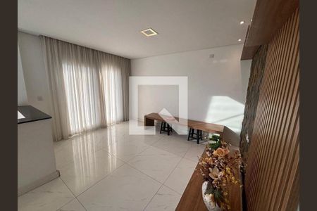 Casa à venda com 3 quartos, 252m² em Suru, Barueri