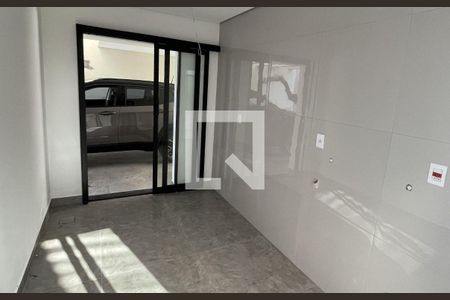 Casa à venda com 4 quartos, 274m² em Suru, Barueri