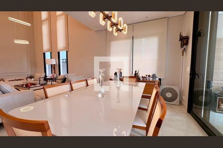 Casa à venda com 4 quartos, 350m² em Morada dos Pinheiros (Aldeia da Serra), Barueri