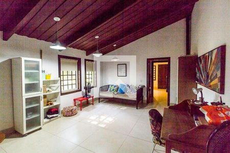 Casa de Condomínio à venda com 5 quartos, 390m² em Morada dos Pássaros, Barueri