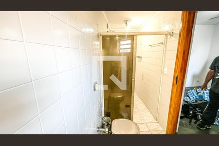 Banheiro da Suíte 1 de casa para alugar com 4 quartos, 408m² em Jardim Sao Francisco(zona Sul), São Paulo