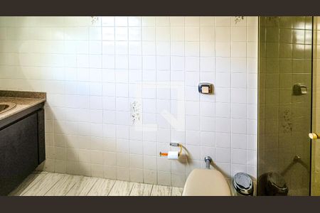 Banheiro da Suíte 1 de casa para alugar com 4 quartos, 408m² em Jardim Sao Francisco(zona Sul), São Paulo