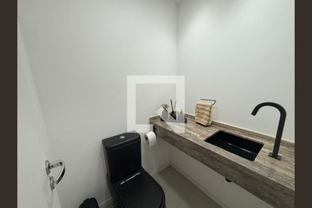 Banheiro de apartamento à venda com 3 quartos, 125m² em Campo Belo, São Paulo