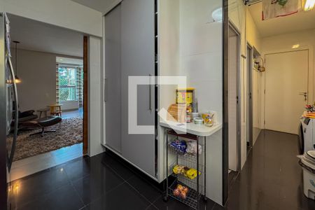 Corredor de apartamento à venda com 4 quartos, 128m² em Buritis, Belo Horizonte