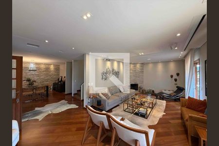 Casa à venda com 4 quartos, 380m² em Jardim Itatinga, São Paulo