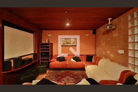 Casa à venda com 6 quartos, 700m² em Morada dos Pássaros, Barueri