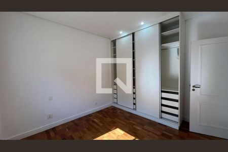 Casa à venda com 3 quartos, 297m² em Aldeia Da Serra, Barueri