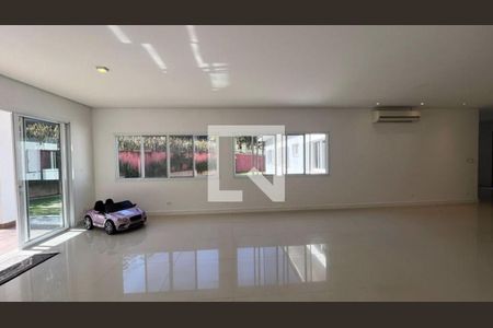 Casa à venda com 3 quartos, 297m² em Aldeia Da Serra, Barueri