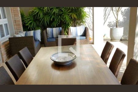 Casa à venda com 4 quartos, 280m² em Residencial Morada dos Lagos, Barueri
