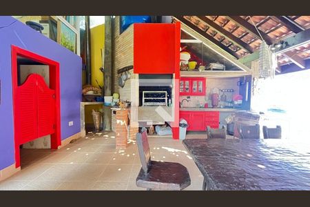 Casa à venda com 4 quartos, 700m² em Morada dos Pássaros, Barueri