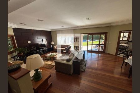 Casa à venda com 4 quartos, 421m² em Morada dos Pássaros, Barueri