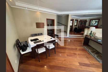 Casa à venda com 4 quartos, 421m² em Morada dos Pássaros, Barueri