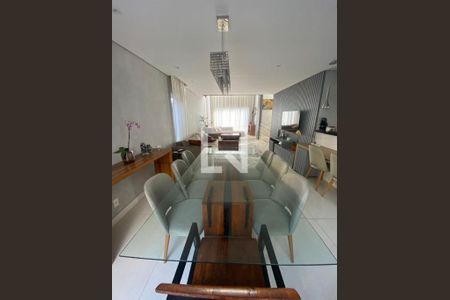 Casa à venda com 3 quartos, 200m² em Suru, Barueri