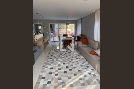 Casa à venda com 3 quartos, 200m² em Suru, Barueri