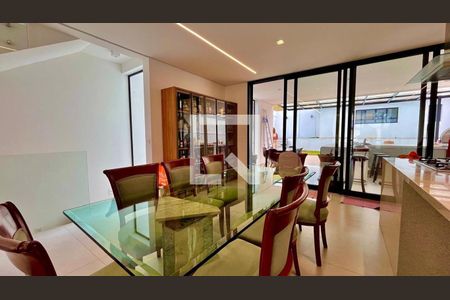 Casa à venda com 3 quartos, 308m² em Morada das Nuvens, Barueri