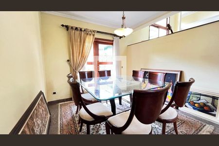 Casa à venda com 4 quartos, 903m² em Residencial das Estrelas, Barueri
