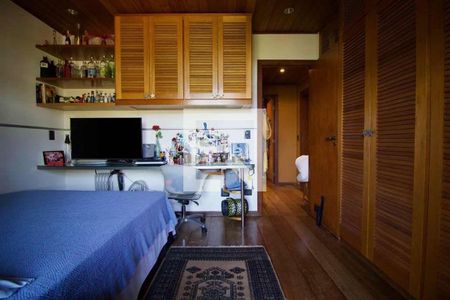 Casa à venda com 7 quartos, 628m² em Aldeia da Serra, Barueri