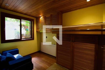 Casa à venda com 7 quartos, 628m² em Aldeia da Serra, Barueri
