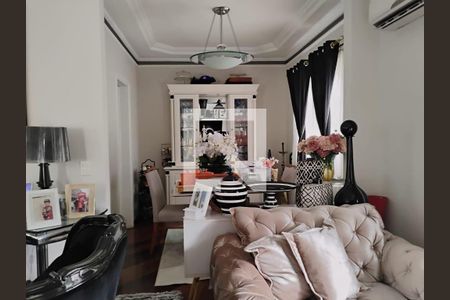 Casa à venda com 3 quartos, 450m² em Vila Santos, São Paulo