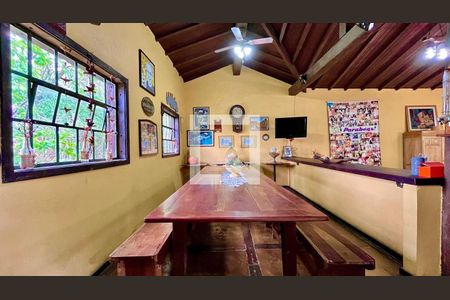Casa à venda com 4 quartos, 920m² em Chácaras Boa Vista, Barueri