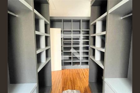 Casa à venda com 4 quartos, 555m² em Residencial Morada dos Lagos, Barueri