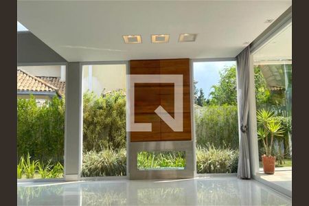 Casa à venda com 4 quartos, 555m² em Residencial Morada dos Lagos, Barueri