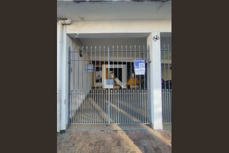 Fachada  de casa para alugar com 3 quartos, 120m² em Vila das Merces, São Paulo