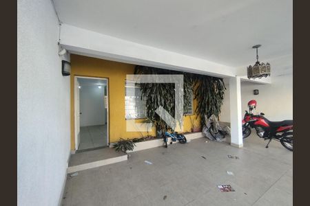 Garagem de casa para alugar com 3 quartos, 120m² em Vila das Merces, São Paulo