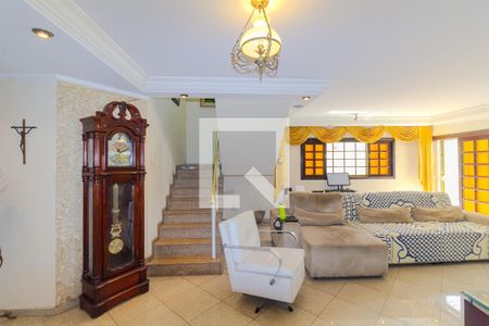 Sala de casa para alugar com 6 quartos, 697m² em Chácara Mafalda, São Paulo