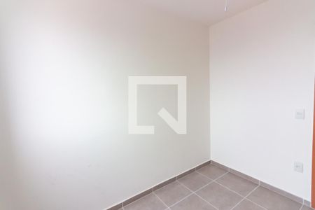 Quarto 2 de apartamento para alugar com 2 quartos, 39m² em Jardim Boa Vista (zona Oeste), Osasco
