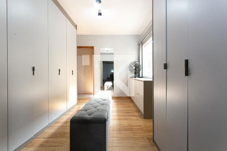 Closet da Suíte 1 de casa à venda com 2 quartos, 160m² em Vila Mafra, São Paulo