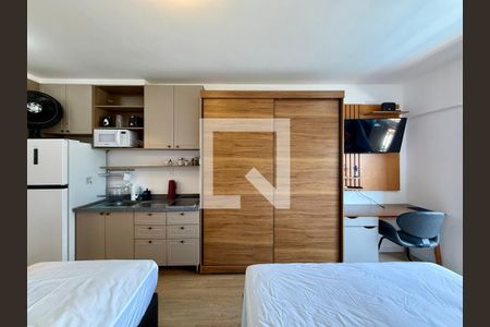 Quarto de kitnet/studio para alugar com 1 quarto, 28m² em Campo Belo, São Paulo