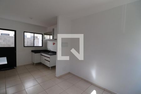 Casa para alugar com 2 quartos, 65m² em Parque Residencial Candido Portinari, Ribeirão Preto