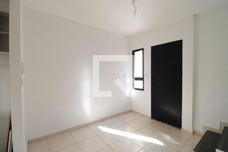 Sala de casa para alugar com 2 quartos, 65m² em Parque Residencial Candido Portinari, Ribeirão Preto